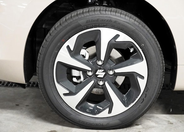 Vehicle image 13 Vehicle image 13