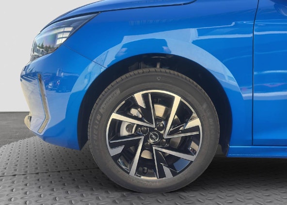 Vehicle image 24 Vehicle image 24