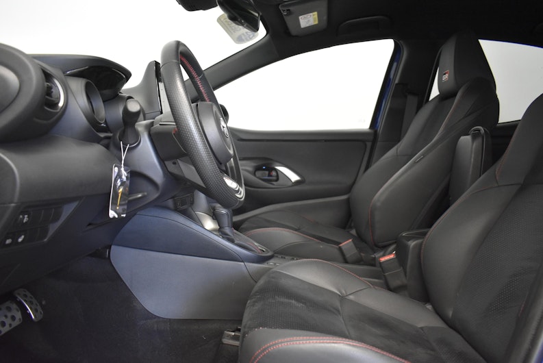 Vehicle image TOYOTA YARIS