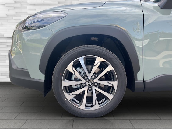 Vehicle image 8
