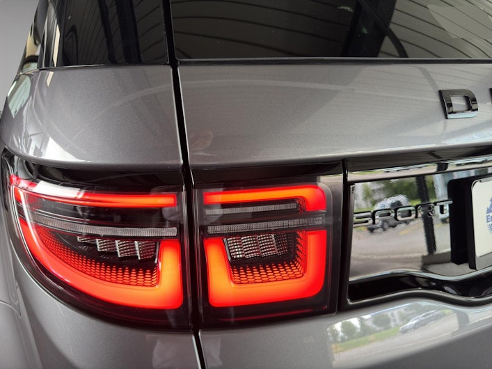 Vehicle image LAND ROVER DISCOVERY SPORT