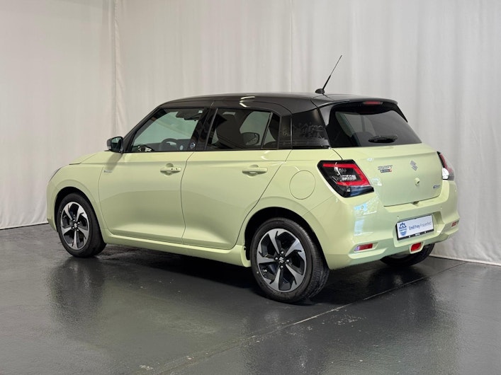 Vehicle image SUZUKI SWIFT