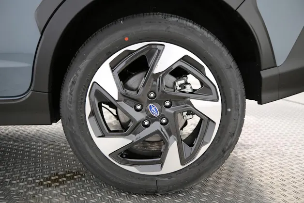 Subaru Crosstrek 2.0i e-Boxer Swiss Plus