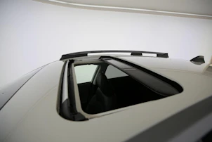 Fahrzeugbild SUBARU Crosstrek 2.0i e-Boxer Luxury