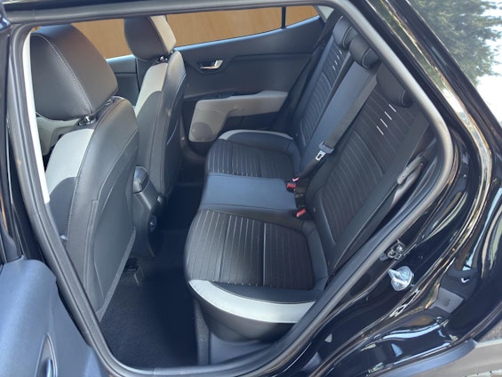 Vehicle image 10 Vehicle image 10