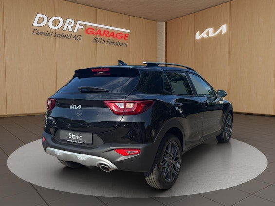 Vehicle image 3 Vehicle image 3