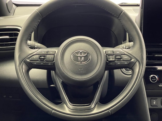 Vehicle image 28 Vehicle image 28