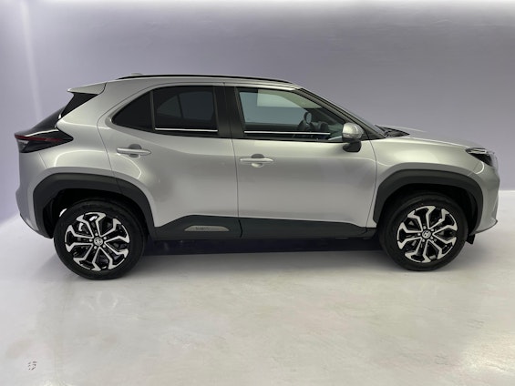 Vehicle image 18 Vehicle image 18