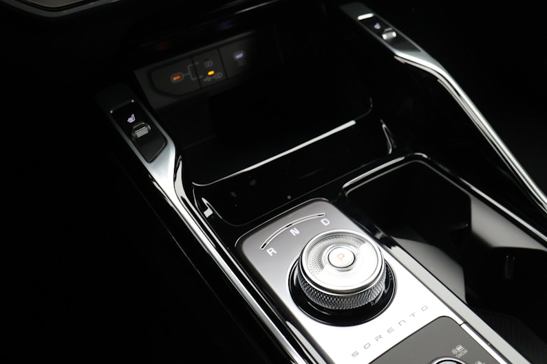 Vehicle image KIA SORENTO