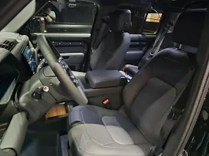 Land Rover Defender 110 3.0 D I6 250 X-Dynamic SE