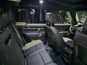 Land Rover Defender 110 3.0 D I6 250 X-Dynamic SE