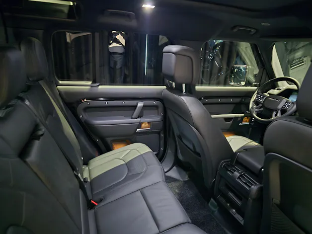 Land Rover Defender 110 3.0 D I6 250 X-Dynamic SE