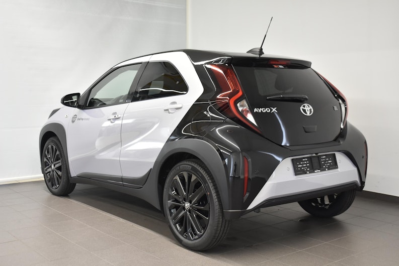 Vehicle image TOYOTA AYGO X
