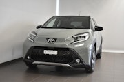 First vehicle image