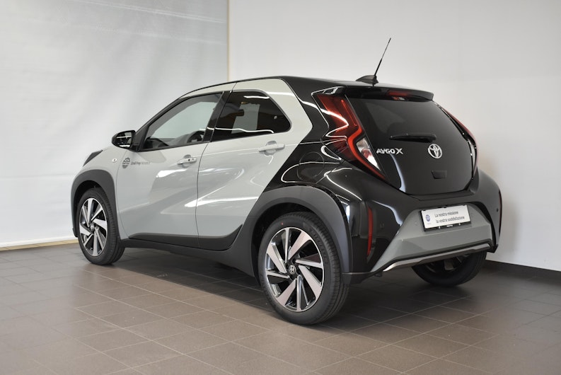 Vehicle image TOYOTA AYGO X