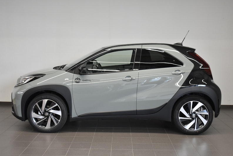 Vehicle image TOYOTA AYGO X