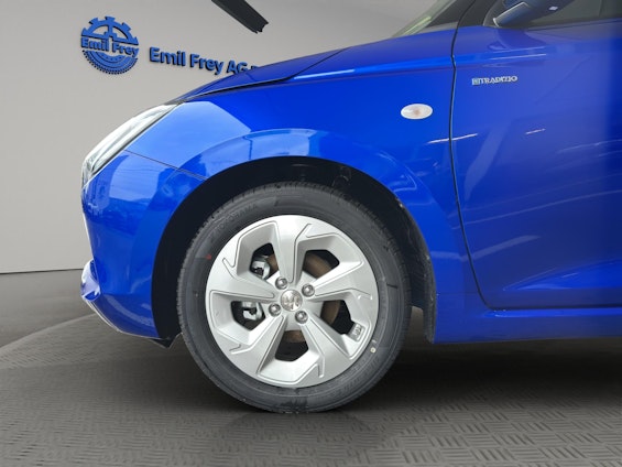 Vehicle image 6