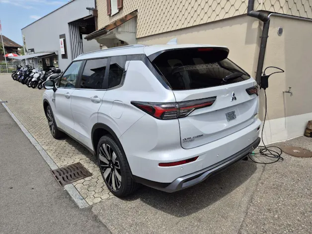 Mitsubishi Outlander 2.4 PHEV Intense 4x4