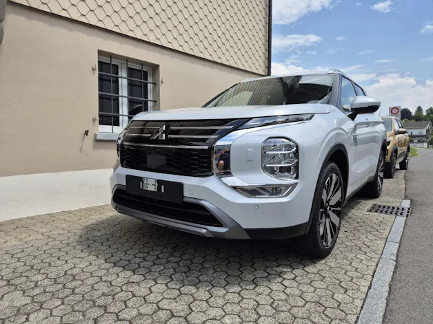 Mitsubishi Outlander 2.4 PHEV Intense 4x4
