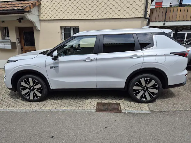 Mitsubishi Outlander 2.4 PHEV Intense 4x4