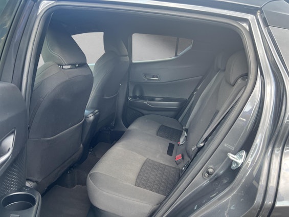 Vehicle image 9
