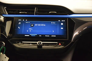 Fahrzeugbild OPEL Corsa 1.2 T Hybrid Sporthilfe