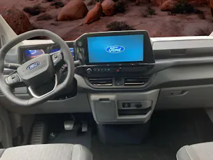 Ford Tourneo C Bus 320 L1 2.0 EcoBlue 136 Titanium