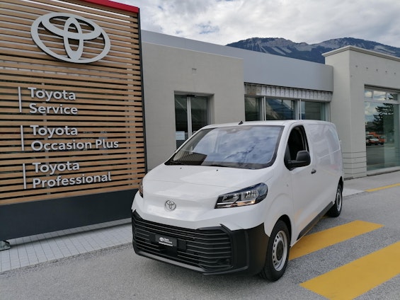 First vehicle image First vehicle image