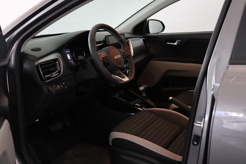 Vehicle image KIA STONIC