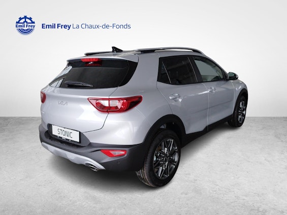 Vehicle image 4 Vehicle image 4