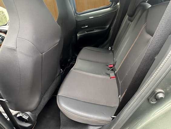 Vehicle image 11 Vehicle image 11