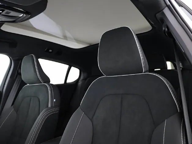 Volvo EC40 Twin Performance Black Edition AWD