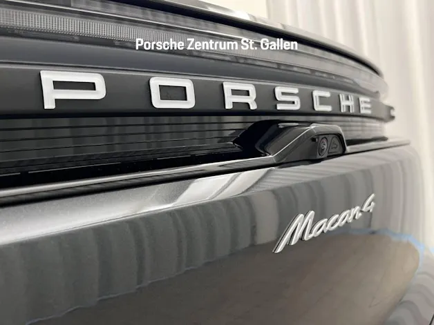 Porsche Macan 4