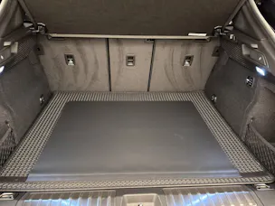 PORSCHE Macan 4