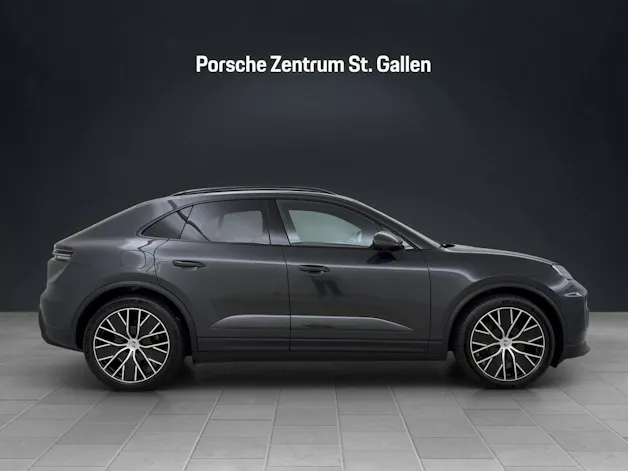 PORSCHE Macan 4