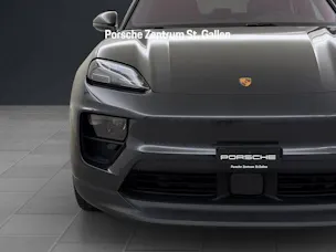 PORSCHE Macan 4