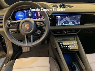 Porsche Macan 4