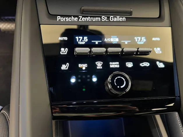 Porsche Macan 4