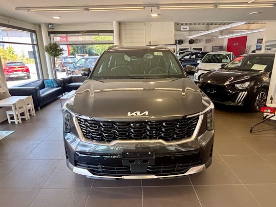 Vehicle image 4 Vehicle image 4