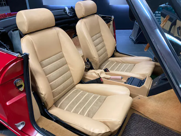 Alfa Romeo Spider 2.0