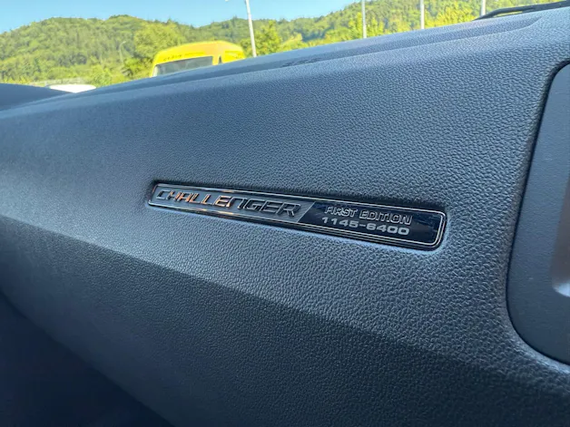 Dodge 6.1 HEMI SRT8 First Edition 1145/6400