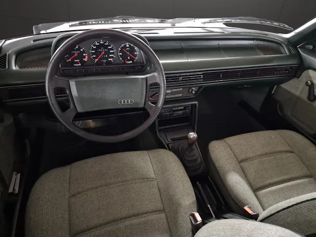 Audi 100