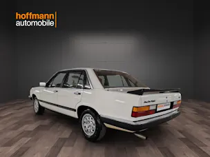 Audi 100