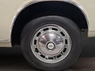 Audi 100