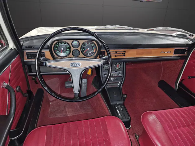 Audi 100