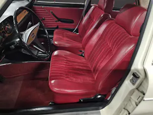 Audi 100