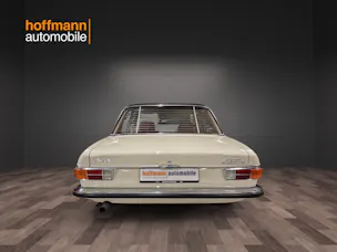 Audi 100