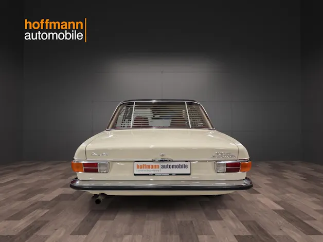 Audi 100