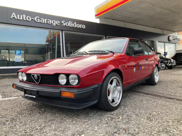 Alfa Romeo GTV 6 2.5