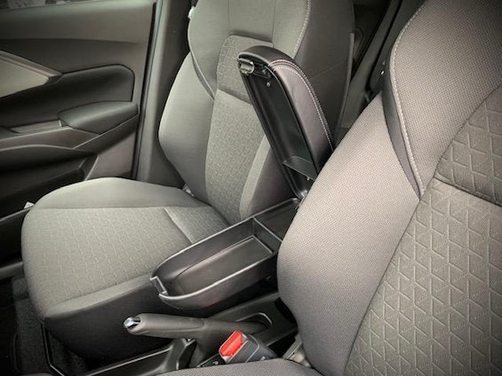 Vehicle image 14 Vehicle image 14